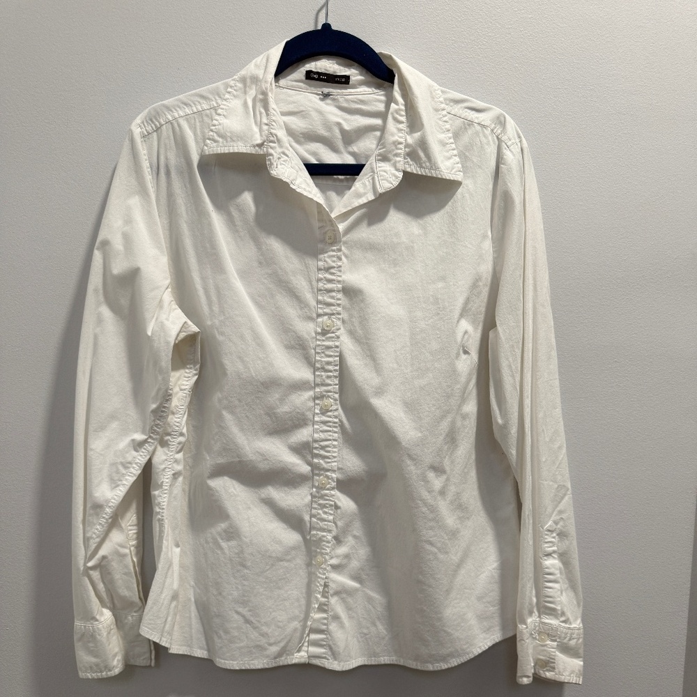 Traditional White Button Shirt by GAP